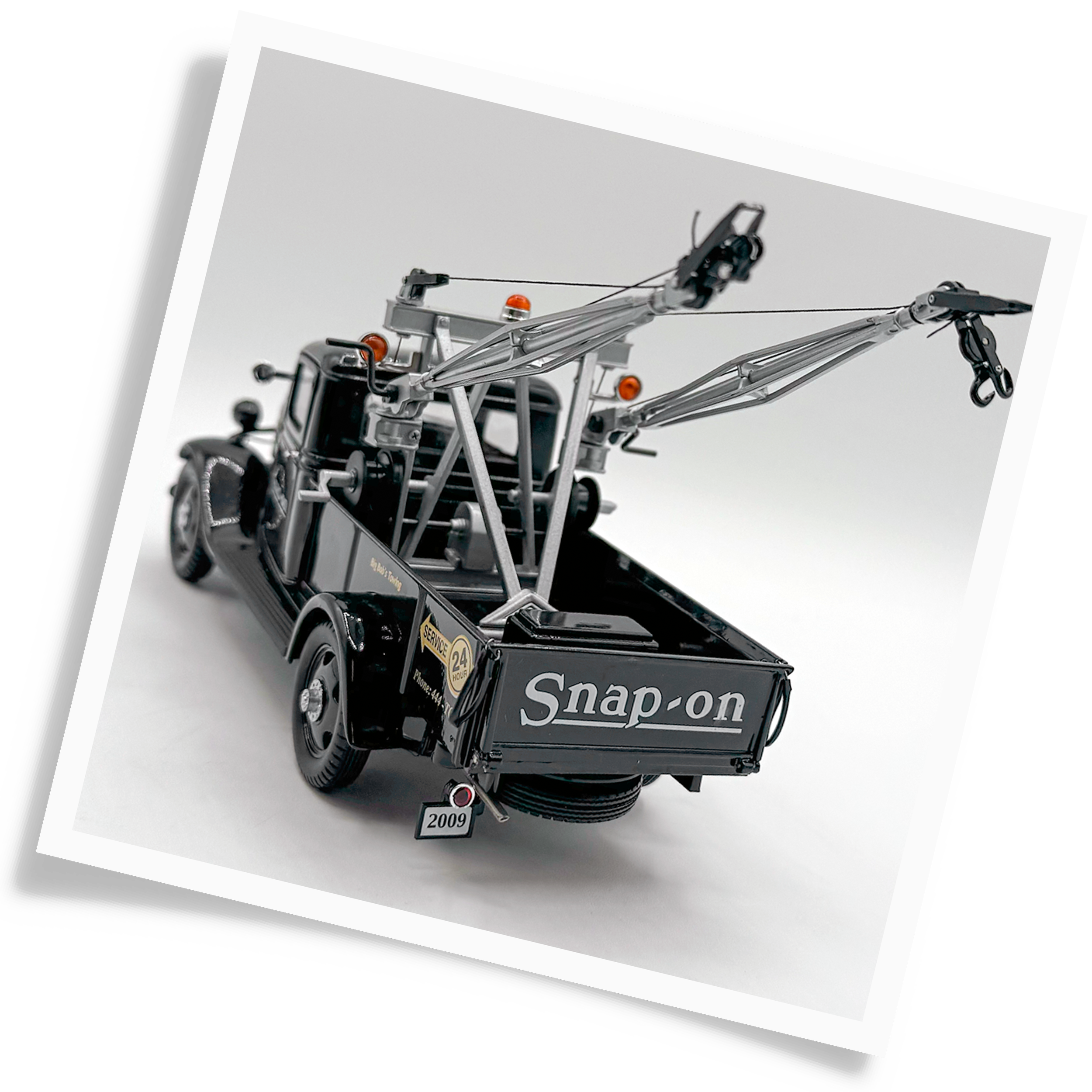 1:24 SCALE 1935 CHEVY TOW TRUCK — Crown Premiums